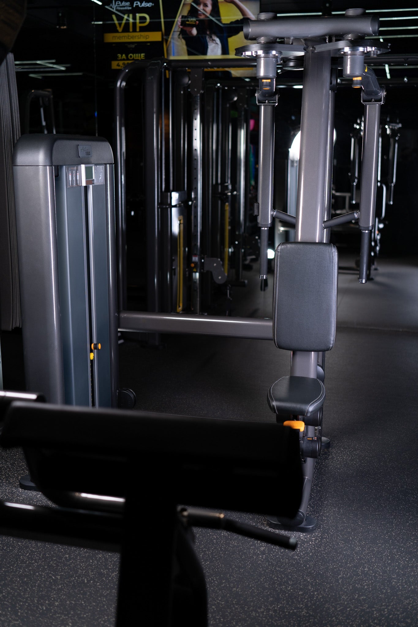 Aparat fitness pentru fluturari pectorali si deltoizi Active Gym Premium Line PR005