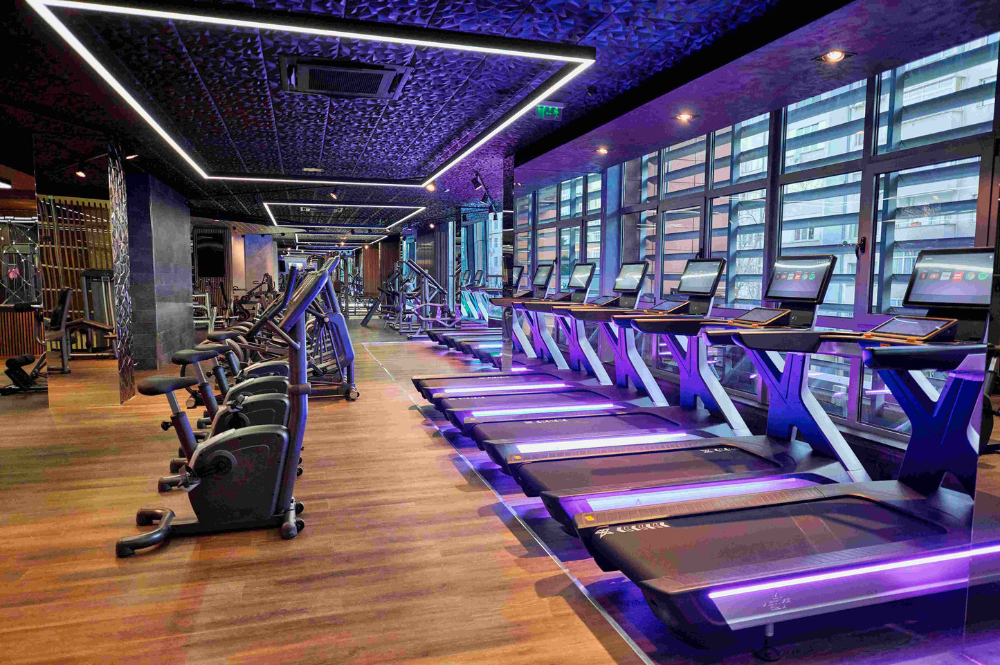 Bicicletă verticala cu ecran LED Active Gym Premium Line PC004